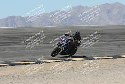 media/Oct-13-2025-Moto Forza (Mon) [[a66d839500]]/4-C Group/Session 2 (Bowl)/